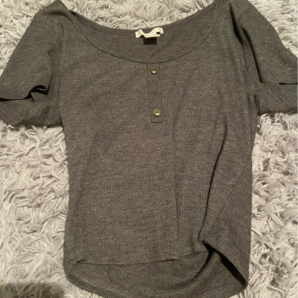 Crop top.
